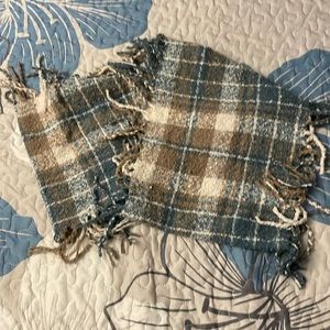 💜4/$16 Plaid Circle scarf